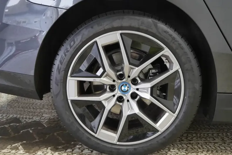 BMW 530 (Seria 5) din 2024 cu 23.415 km - oferta BMW197801 - foto 7