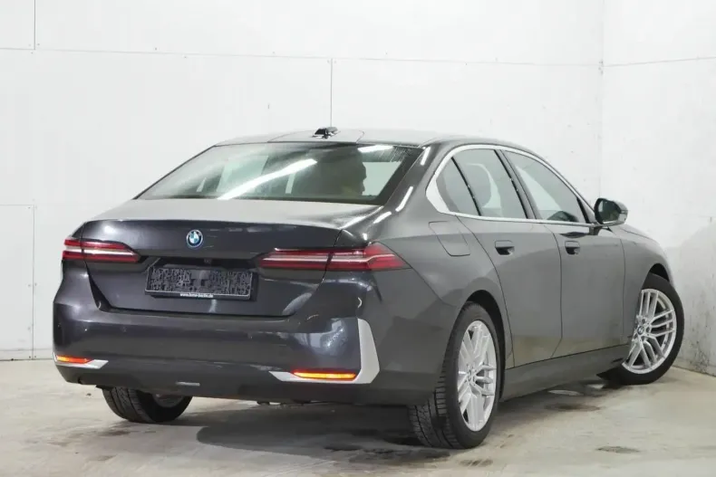 BMW 530 (Seria 5) din 2024 cu 17.198 km - oferta BMW197802 - foto 4