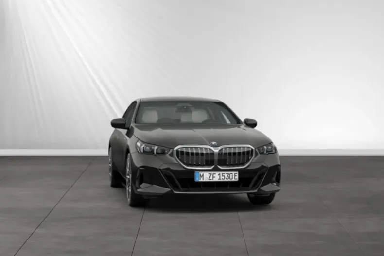 BMW 530 (Seria 5) din 2025 cu 7.500 km - oferta BMW197810 - foto 1