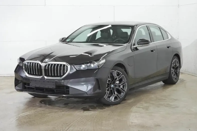 BMW 530 (Seria 5) din 2024 cu 4.582 km - oferta BMW197811 - foto 1