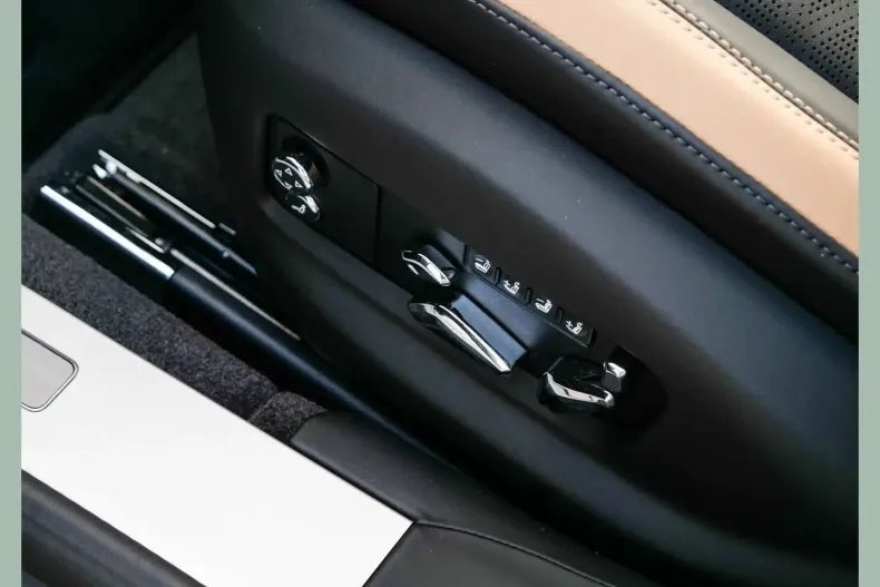 Bentley Flying Spur din 2025 cu 5.400 km - oferta BEN197813 - foto 17