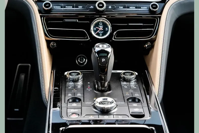 Bentley Flying Spur din 2025 cu 5.400 km - oferta BEN197813 - foto 19