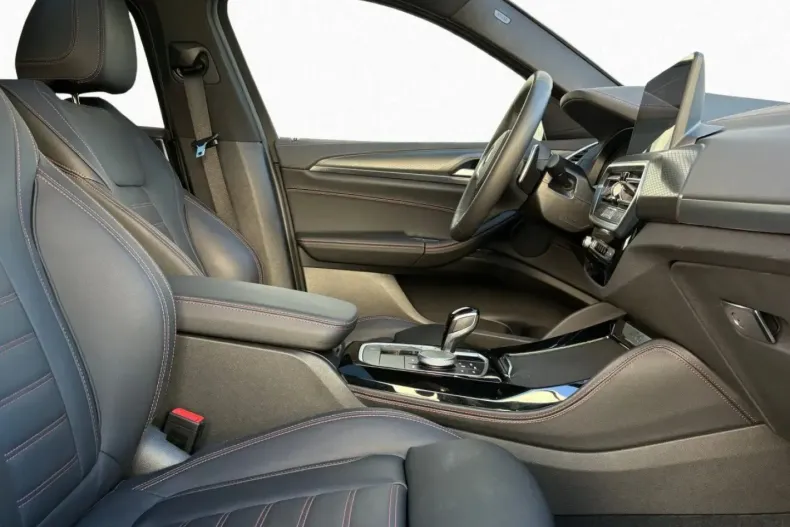 BMW X4 (Seria X) din 2025 cu 8.786 km - oferta BMW197828 - foto 11