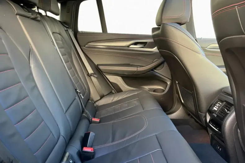 BMW X4 (Seria X) din 2025 cu 8.786 km - oferta BMW197828 - foto 13