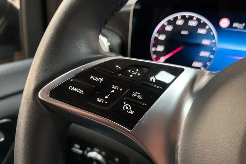 Mercedes-Benz V 220 (Clasa V) din 2025 cu 24.900 km - oferta MER197836 - foto 16