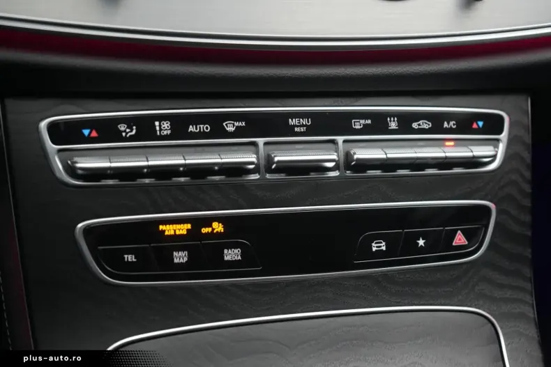 Mercedes-Benz E 300 (Clasa E) din 2021 cu 49.000 km - oferta MER197846 - foto 13