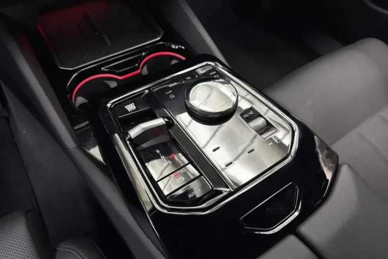 BMW 540 (Seria 5) din 2025 cu 25.392 km - oferta BMW197849 - foto 8