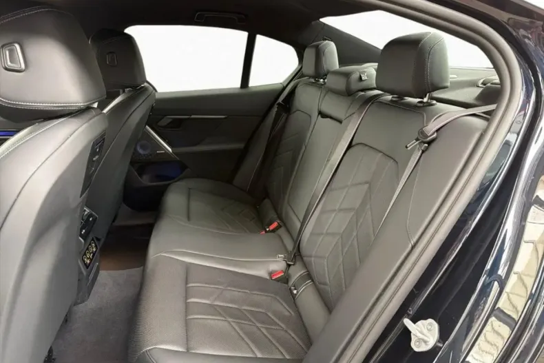 BMW 540 (Seria 5) din 2025 cu 25.392 km - oferta BMW197849 - foto 11