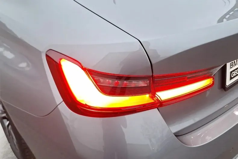 BMW 320i (Seria 3) din 2022 cu 22.376 km - oferta BMW197862 - foto 10