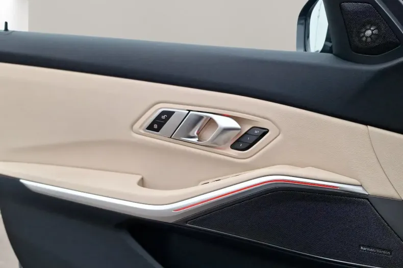 BMW 320i (Seria 3) din 2022 cu 22.376 km - oferta BMW197862 - foto 16