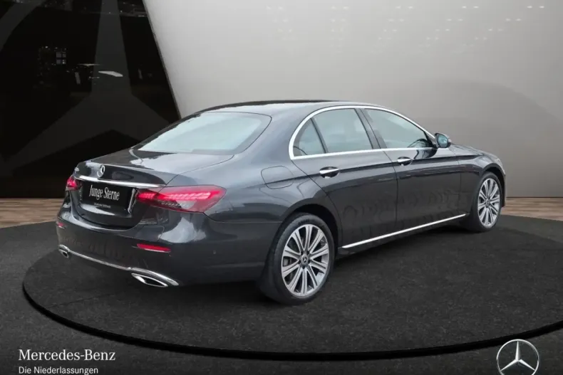 Mercedes-Benz E 300 (Clasa E) din 2022 cu 41.368 km - oferta MER197865 - foto 8