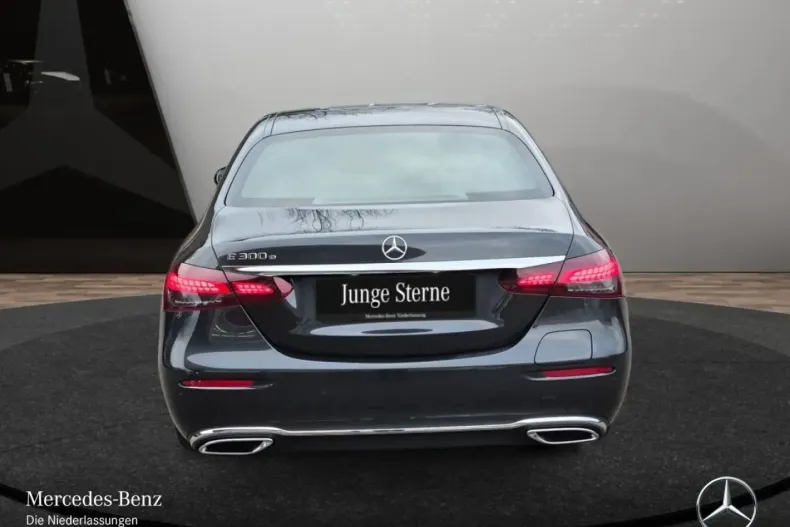 Mercedes-Benz E 300 (Clasa E) din 2022 cu 41.368 km - oferta MER197865 - foto 9