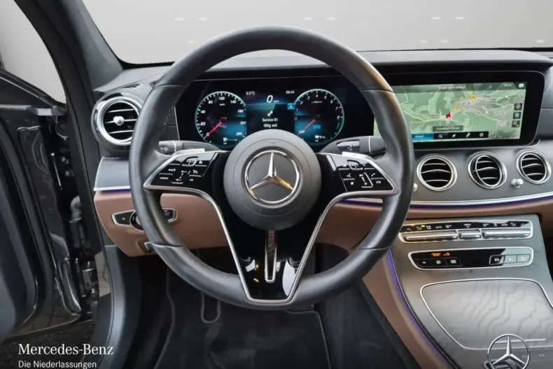 Mercedes-Benz E 300 (Clasa E) din 2022 cu 41.368 km - oferta MER197865 - foto 14