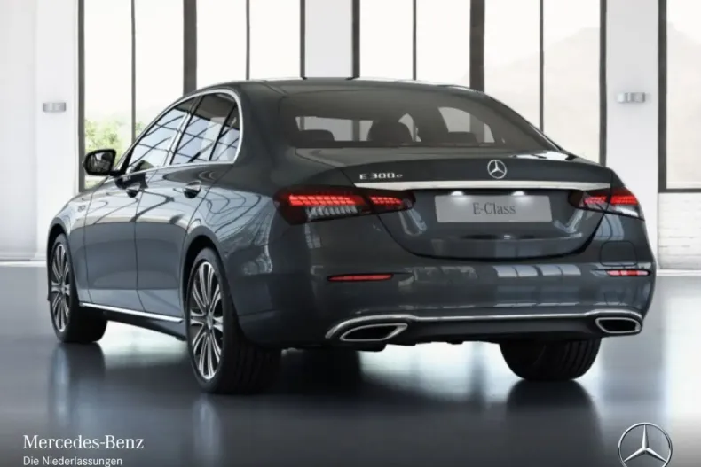 Mercedes-Benz E 300 (Clasa E) din 2022 cu 41.368 km - oferta MER197865 - foto 24