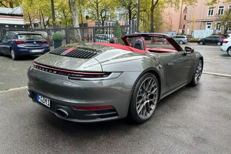 Porsche 911 din 2023 cu 828 km - oferta POR197867 - foto 3