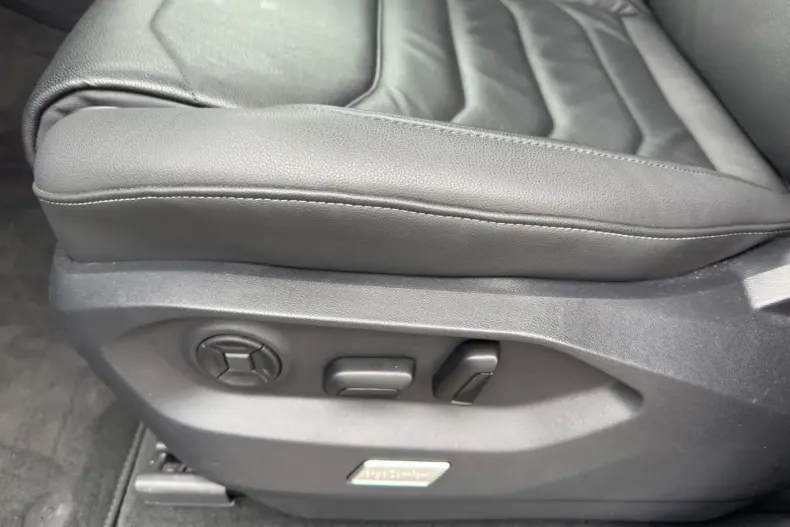 Volkswagen Touareg din 2025 cu 24.745 km - oferta VOL197871 - foto 14