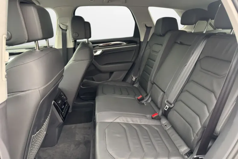 Volkswagen Touareg din 2025 cu 24.745 km - oferta VOL197871 - foto 15