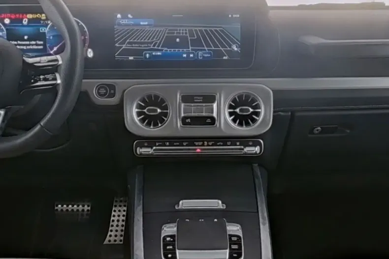 Mercedes-Benz G 450 (Clasa G) din 2025 cu 17.147 km - oferta MER197874 - foto 5