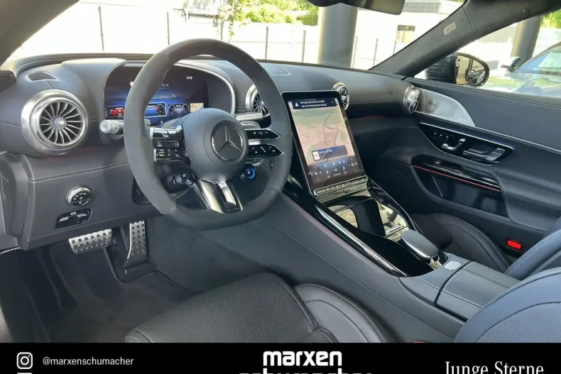 Mercedes-Benz SL 63 AMG (Clasa SL) din 2024 cu 2.630 km - oferta MER197886 - foto 13