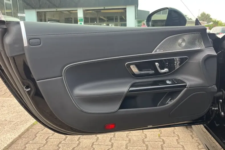 Mercedes-Benz AMG GT (Clasa GT) din 2024 cu 17.150 km - oferta MER197891 - foto 16