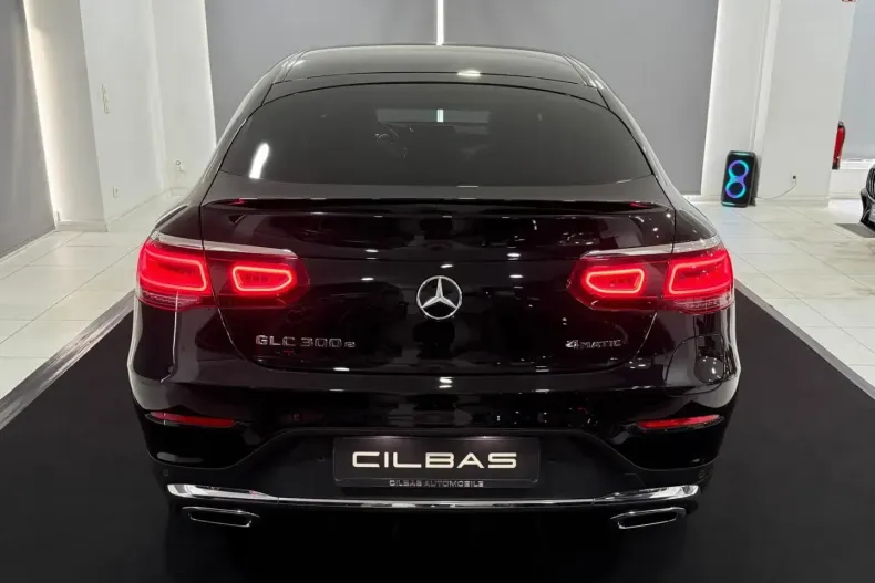 Mercedes-Benz GLC 300 (Clasa GLC) din 2022 cu 60.648 km - oferta MER197904 - foto 8