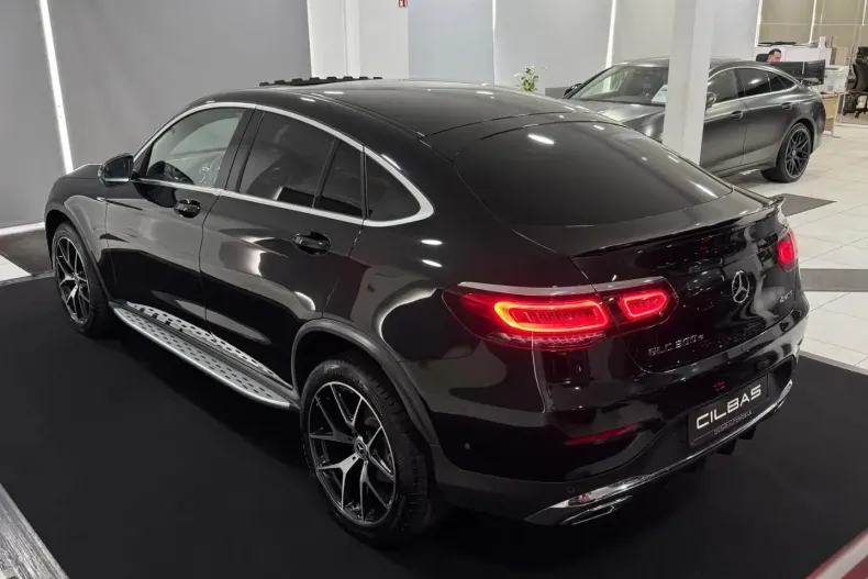 Mercedes-Benz GLC 300 (Clasa GLC) din 2022 cu 60.648 km - oferta MER197904 - foto 9