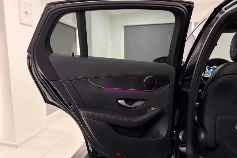 Mercedes-Benz GLC 300 (Clasa GLC) din 2022 cu 60.648 km - oferta MER197904 - foto 19