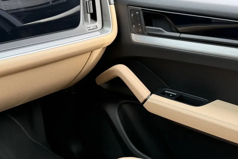 Porsche Cayenne din 2025 cu 14.980 km - oferta POR197912 - foto 24