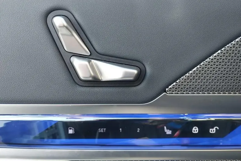 BMW M760e (Seria 7) din 2023 cu 62.800 km - oferta BMW197918 - foto 12