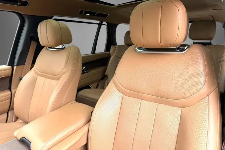 Land Rover Range Rover din 2023 cu 21.177 km - oferta LAN197931 - foto 4