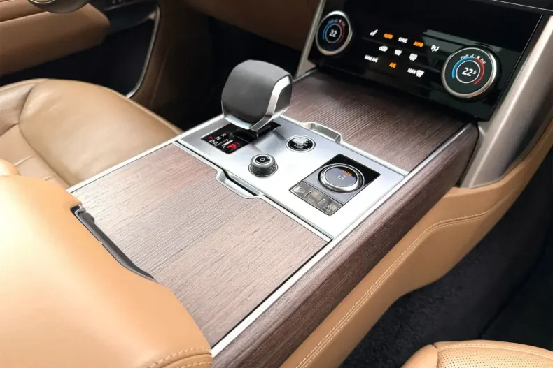 Land Rover Range Rover din 2023 cu 21.177 km - oferta LAN197931 - foto 23