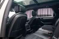 Porsche Cayenne din 2022 cu 72.760 km - oferta POR197932 - foto 34