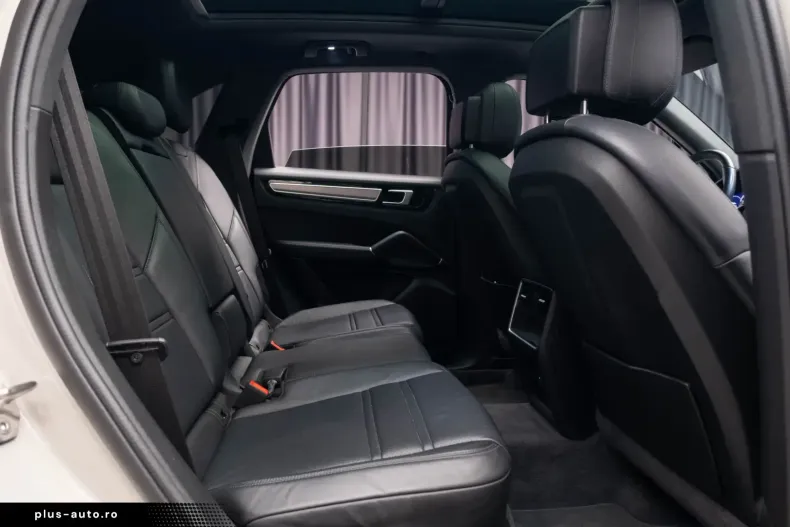 Porsche Cayenne din 2022 cu 72.760 km - oferta POR197932 - foto 39