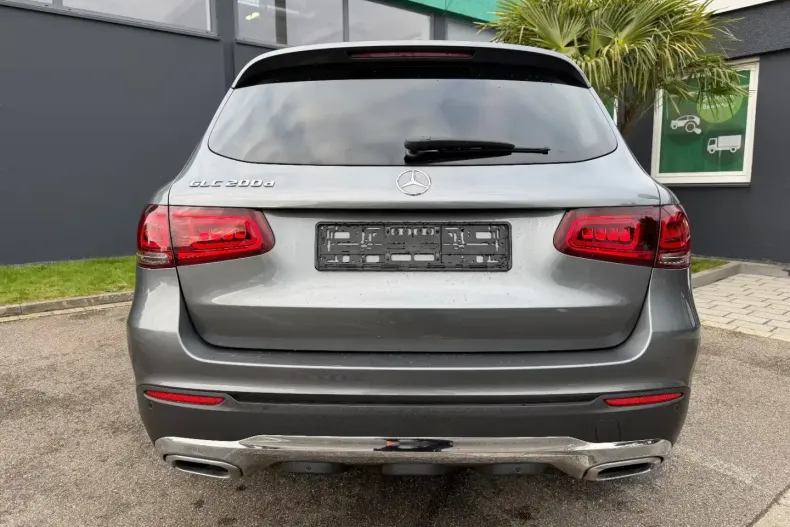 Mercedes-Benz GLC 200 (Clasa GLC) din 2022 cu 86.923 km - oferta MER197951 - foto 6