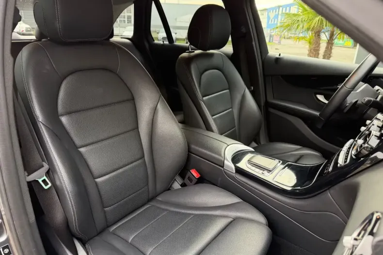 Mercedes-Benz GLC 200 (Clasa GLC) din 2022 cu 86.923 km - oferta MER197951 - foto 12