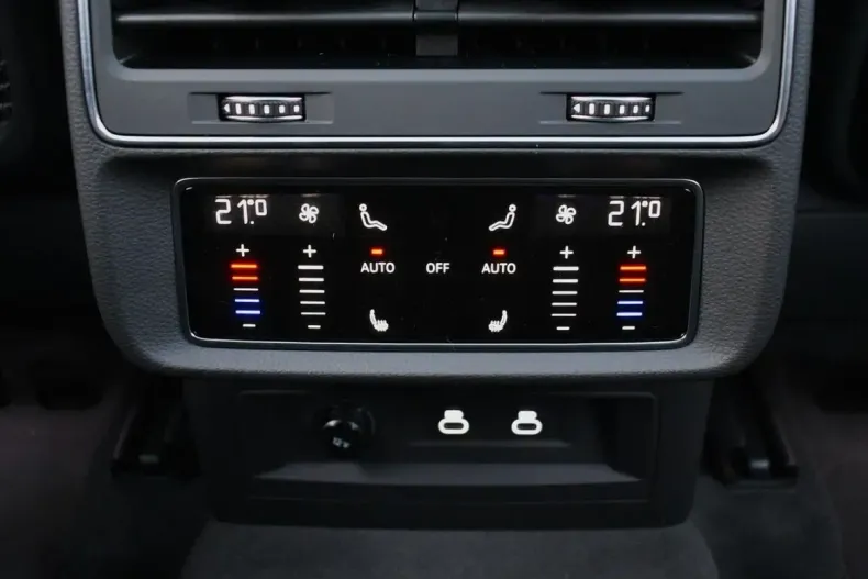 Audi Q8 din 2025 cu 17.500 km - oferta AUD197953 - foto 22