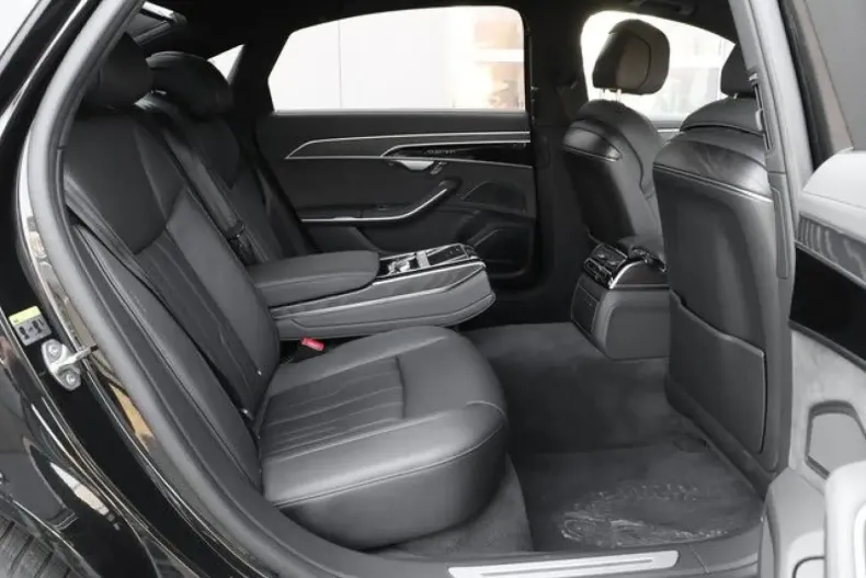 Audi A8 din 2025 cu 26.140 km - oferta AUD197958 - foto 4