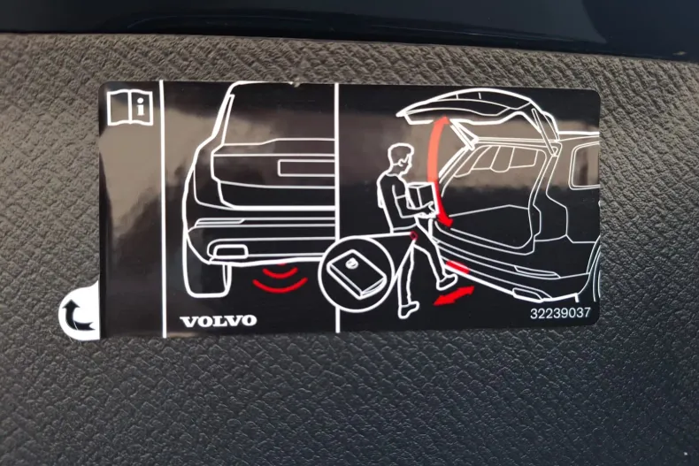 Volvo XC90 din 2021 cu 82.063 km - oferta VOL197969 - foto 27