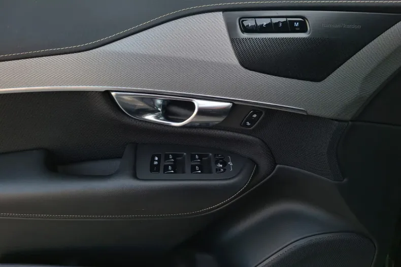 Volvo XC90 din 2021 cu 82.063 km - oferta VOL197969 - foto 29