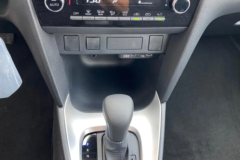 Toyota Yaris Cross din 2025 cu 3.500 km - oferta TOY197970 - foto 5