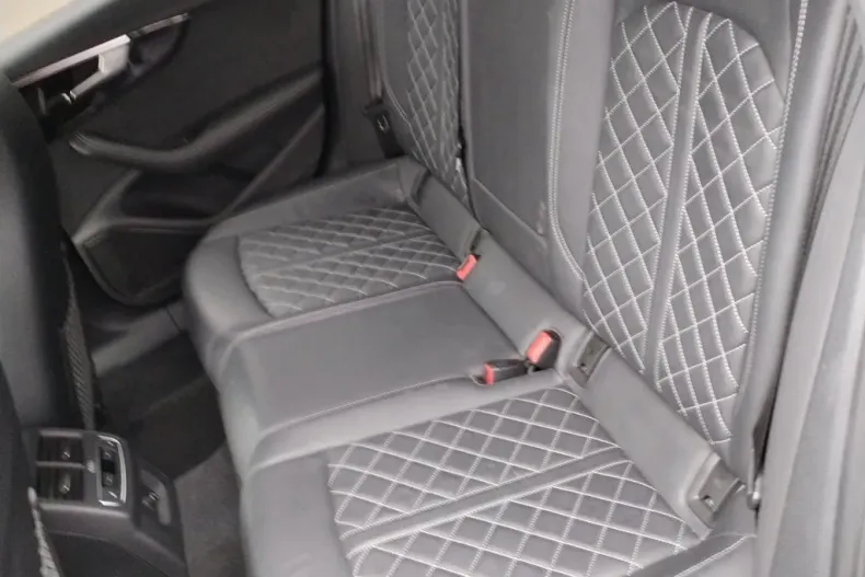 Audi A4 din 2021 cu 148.000 km - oferta AUD197974 - foto 7