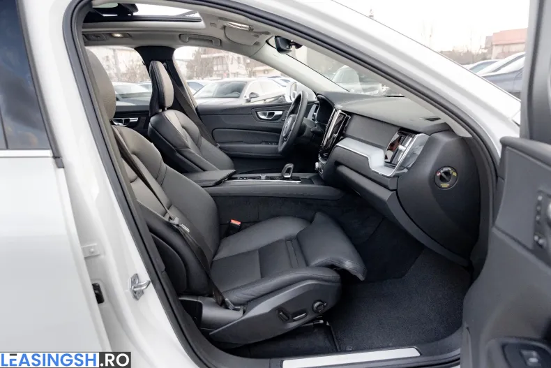 Volvo XC60 din 2022 cu 64.100 km - oferta VOL197980 - foto 11