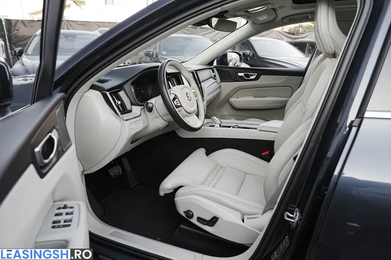 Volvo XC60 din 2022 cu 85.450 km - oferta VOL197984 - foto 13