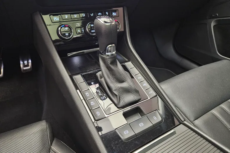 Skoda Superb din 2021 cu 129.000 km - oferta SKO198014 - foto 26