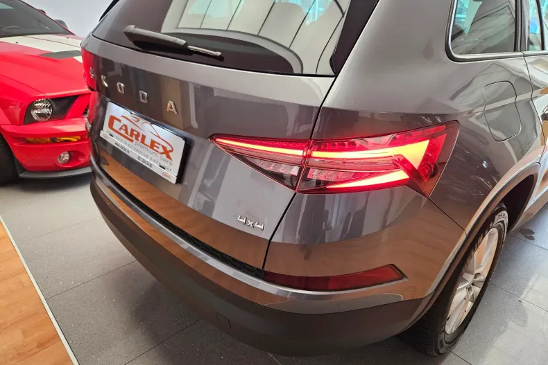 Skoda Kodiaq din 2021 cu 102.000 km - oferta SKO198015 - foto 31