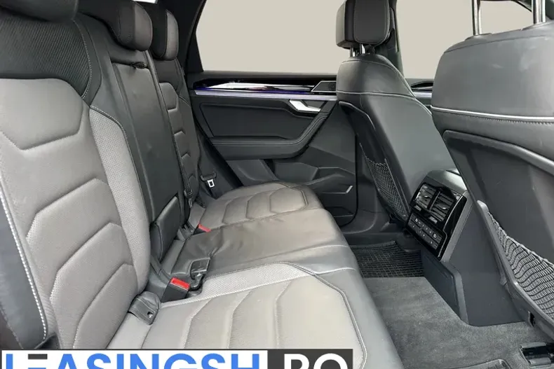 Volkswagen Touareg din 2023 cu 137.532 km - oferta VOL198018 - foto 17