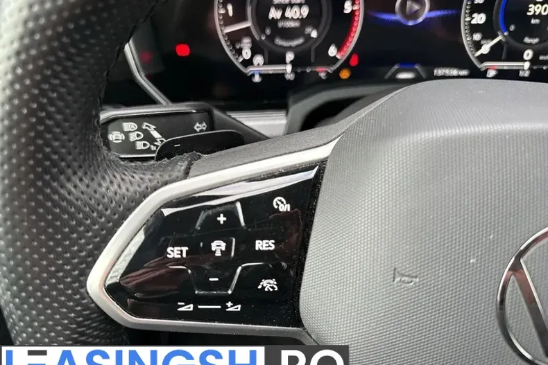 Volkswagen Touareg din 2023 cu 137.532 km - oferta VOL198018 - foto 28