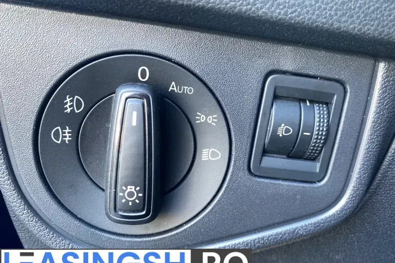 Volkswagen Taigo din 2024 cu 40.983 km - oferta VOL198019 - foto 31