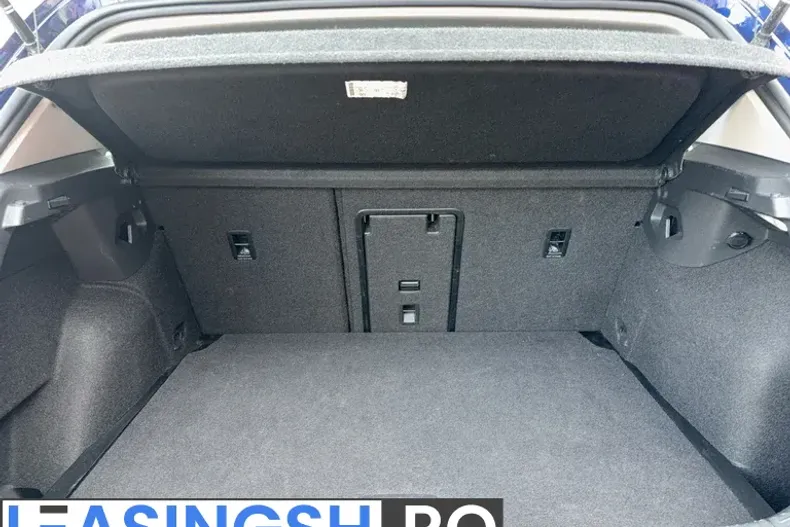 Volkswagen Golf din 2024 cu 51.621 km - oferta VOL198021 - foto 10