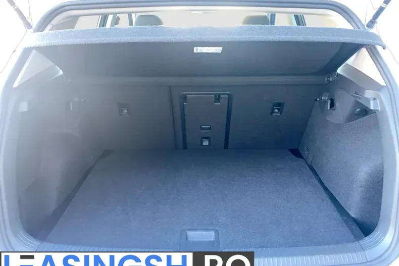 Volkswagen Golf din 2024 cu 50.953 km - oferta VOL198022 - foto 9